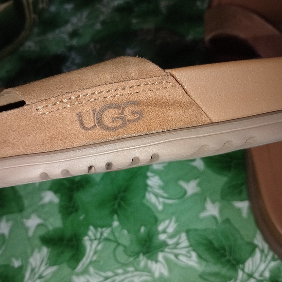 Men\'s UGG Wainscott Tan Suede Slides Size 11 main image 4